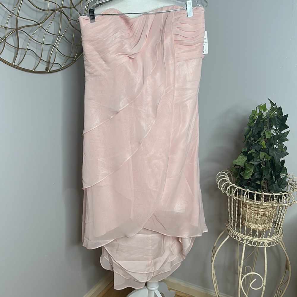 🆕NWT David’s Bridal Strapless Blush Dress, 14